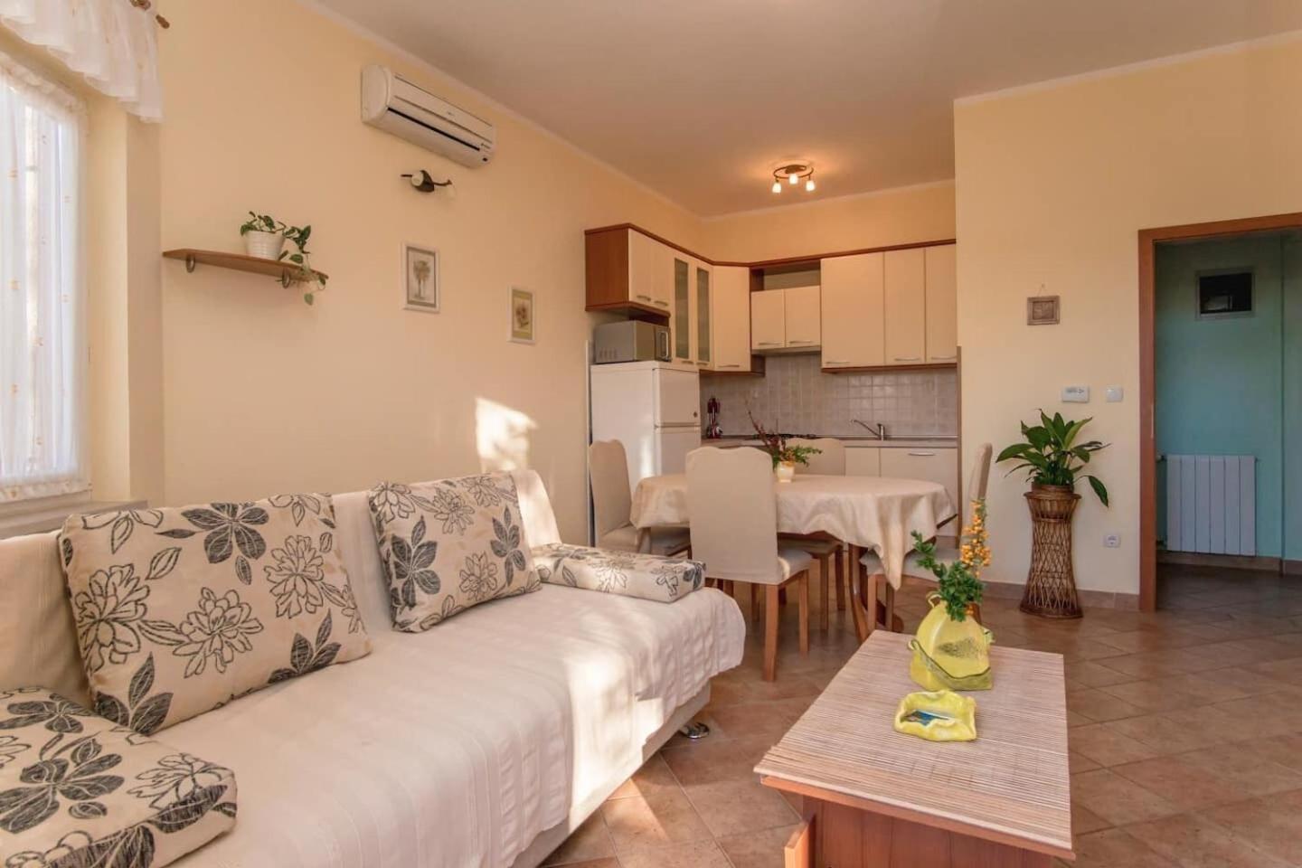 Apartment Marinko Barban Exterior photo